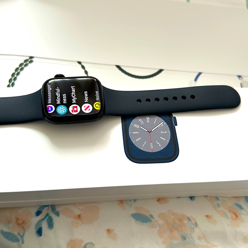 Apple Watch Series 8